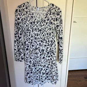 Women’s a-line bell sleeve dress from Old Navy. Tags removed never worn.